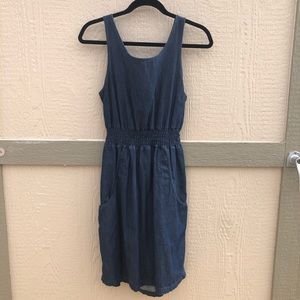 Gap Chambray dress with pockets